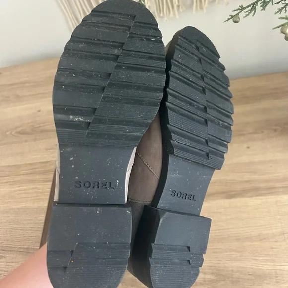 Sorel Woman’s Boot - Picture 8 of 9